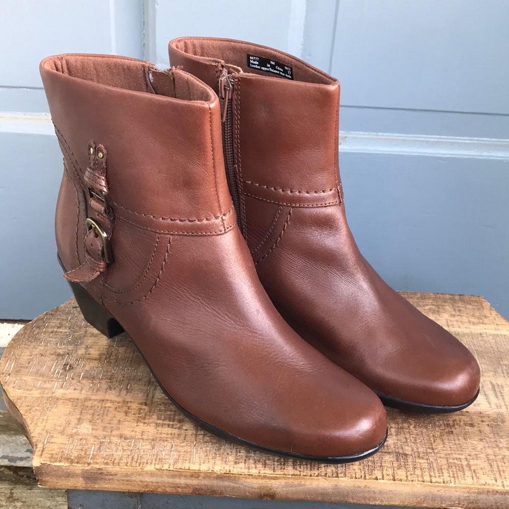 NEW Clarks Leather Boots